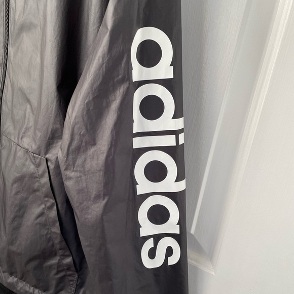 Adidas women’s windbreaker jacket black - Picture 4 of 7